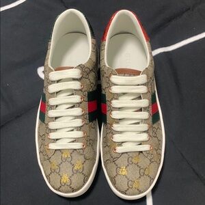 Gucci Beige Sneakers with Red and Green Stripes